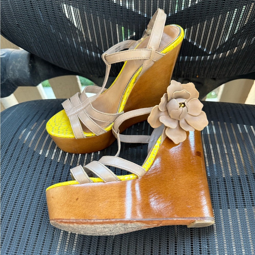 Badgley Mischka for Mark & James Wood Platform